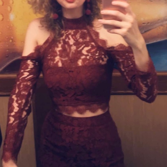 Missguided Tops - Burgundy Lacy Cold Shoulder Crop Top